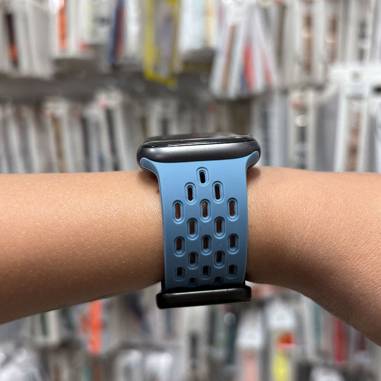 بند گوف مدل Breathable Silicone Clasp مناسب برای اپل واچ سری 1/2/3/4/5/6/7/8/9/SE/ سایز 38/40/41 mm