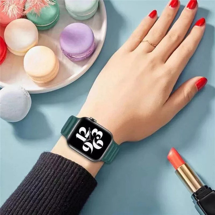 بند گوف مدل Silicon Loop Magnetic مناسب برای اپل واچ Ultra 2 49mm