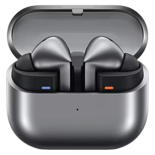 هدفون بلوتوثی سامسونگ مدل Galaxy Buds3 Pro دارای نویز کنسلینگ فعال (ANC)، درگاه شارژ USB Type-C، شارژ بی سیم، با قابلیت اتصال به چند دستگاه، پشتیبانی از فرمان لمسی، پشتیبانی از دستیار صوتی، مقاوم در برابر آب