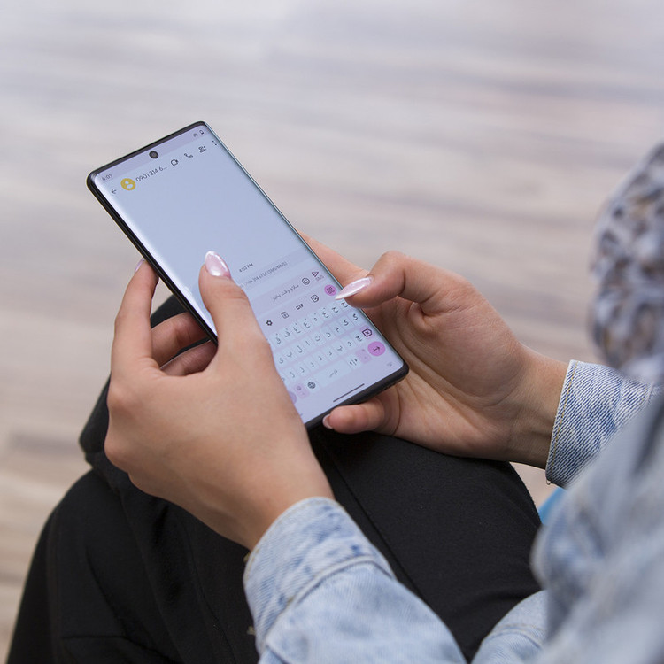 گوشی موبایل داریا مدل bond 5G دو سیم کارت ظرفیت 256 گیگابایت و رم 8 گیگابایت - نسخه امارات - به همراه شارژر 66 وات داریا